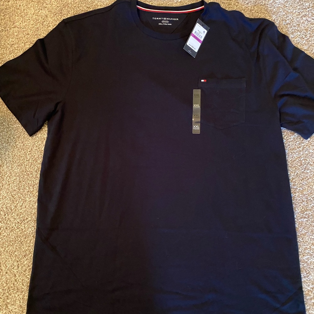 Navy blue men’s Tommy Hilfiger shirt